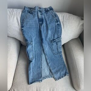 Midi skirt with front slit